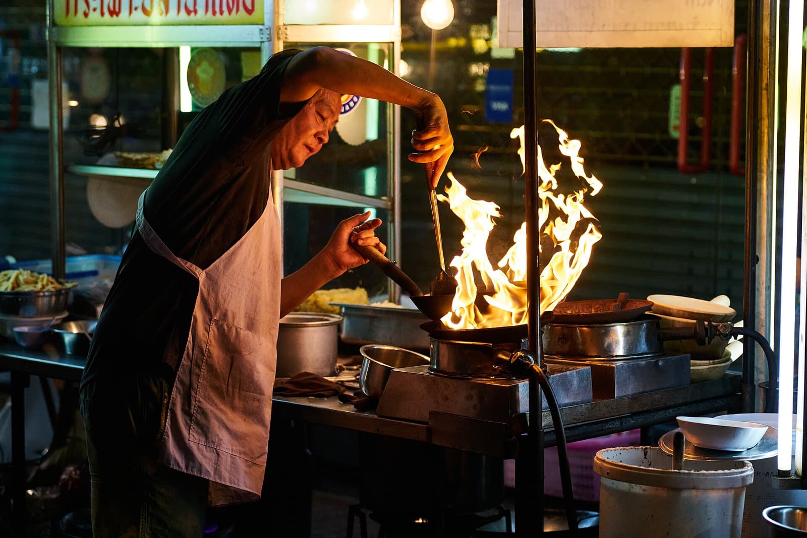Tournée gourmande de minuit en tuk-tuk