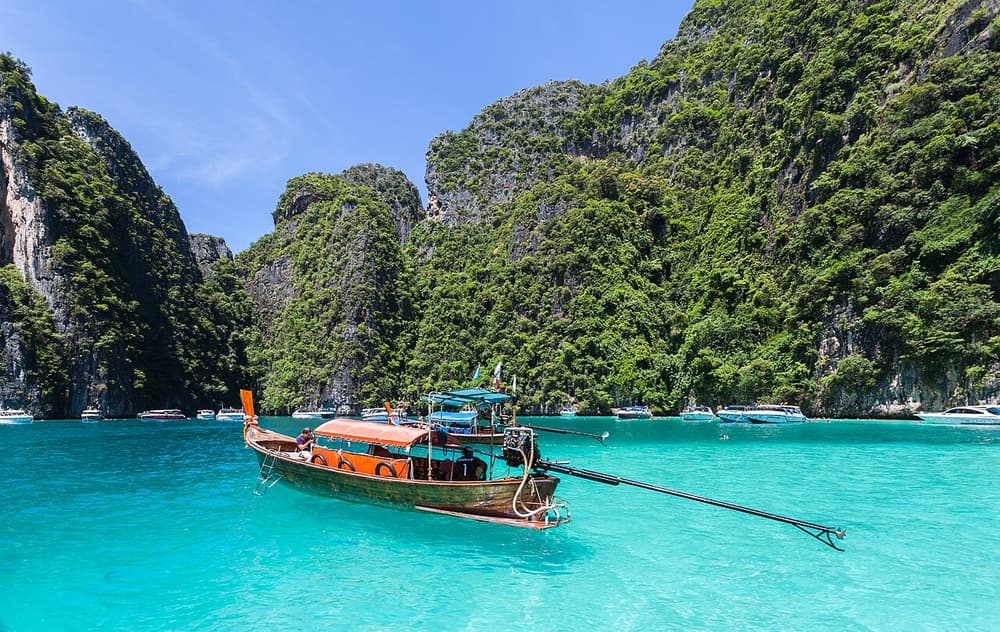 Phi Phi en bateau longtail privé : Maya Bay, lagon de Pileh et snorkeling